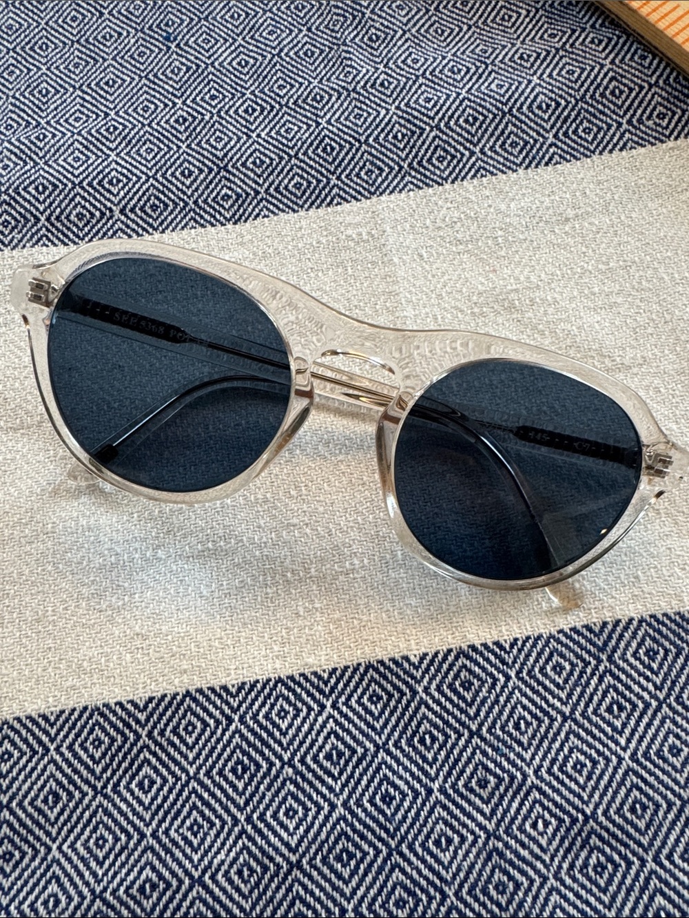 See glasses clear frame